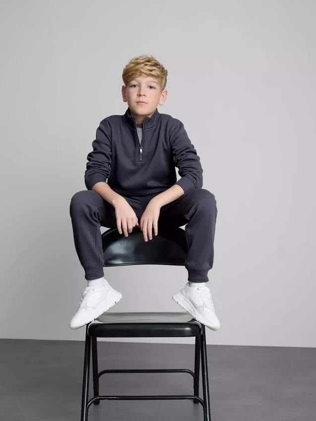 7-15yrs | funnel neck sweatshirt and sweatpants set 7-15yrs | funnel neck sweatshirt and sweatpants set