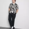 Abstract leaf short sleeve shirt Abstract leaf short sleeve shirt