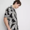 Abstract leaf short sleeve shirt Abstract leaf short sleeve shirt