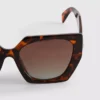 Angular square sunglasses Angular square sunglasses