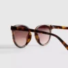 Cat-eye brow bar sunglasses Cat-eye brow bar sunglasses