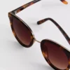 Cat-eye brow bar sunglasses Cat-eye brow bar sunglasses