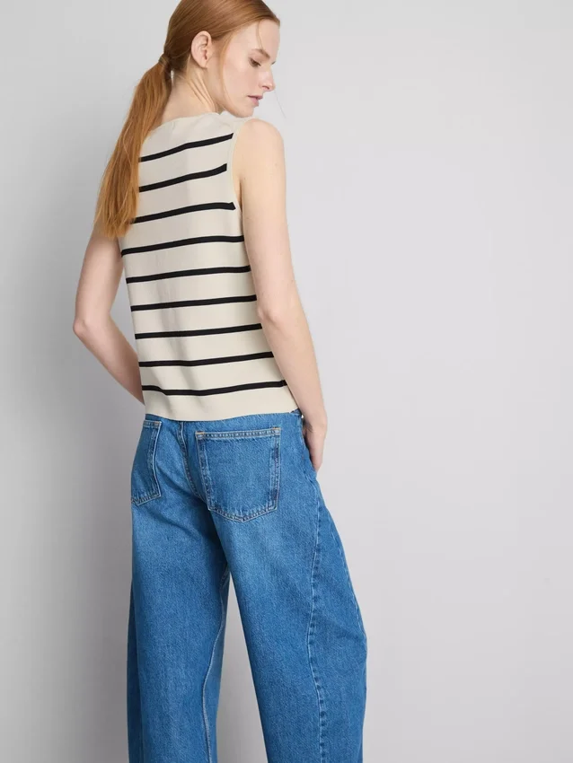 Compact knit waistcoat Compact knit waistcoat