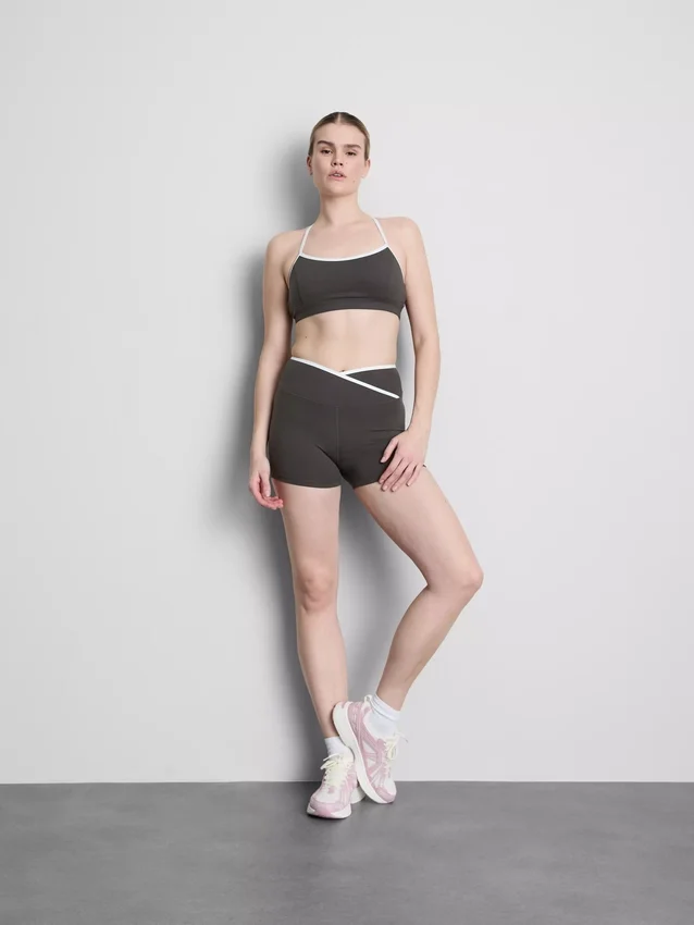Contrast trim cross-back active crop top Contrast trim cross-back active crop top