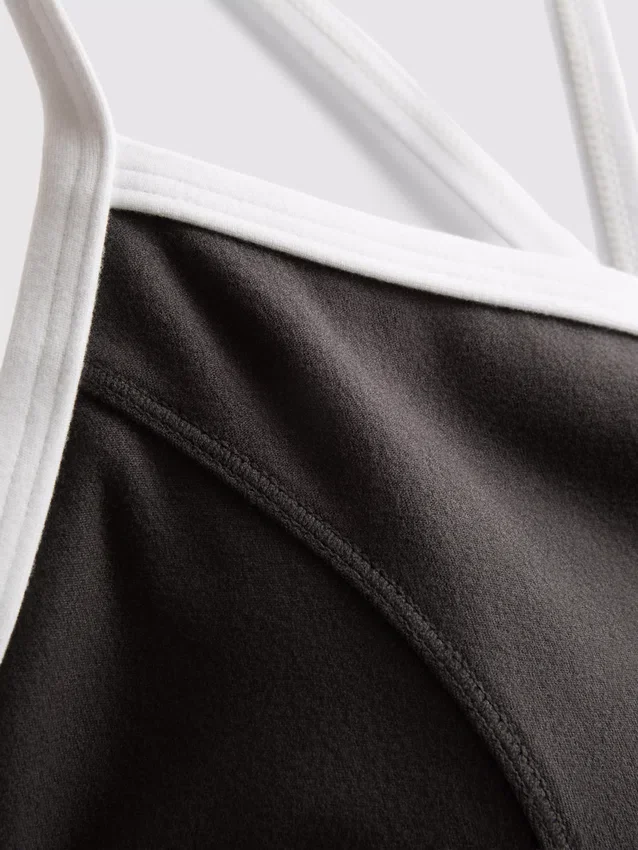 Contrast trim cross-back active crop top Contrast trim cross-back active crop top