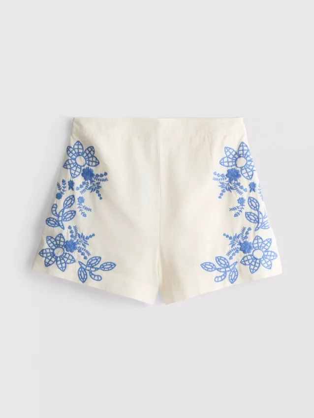 Cotton floral embroidered shorts Cotton floral embroidered shorts