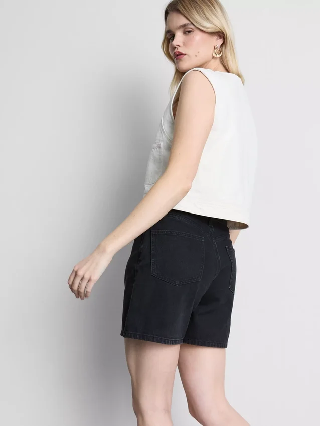 Cotton front-pocket cropped vest Cotton front-pocket cropped vest