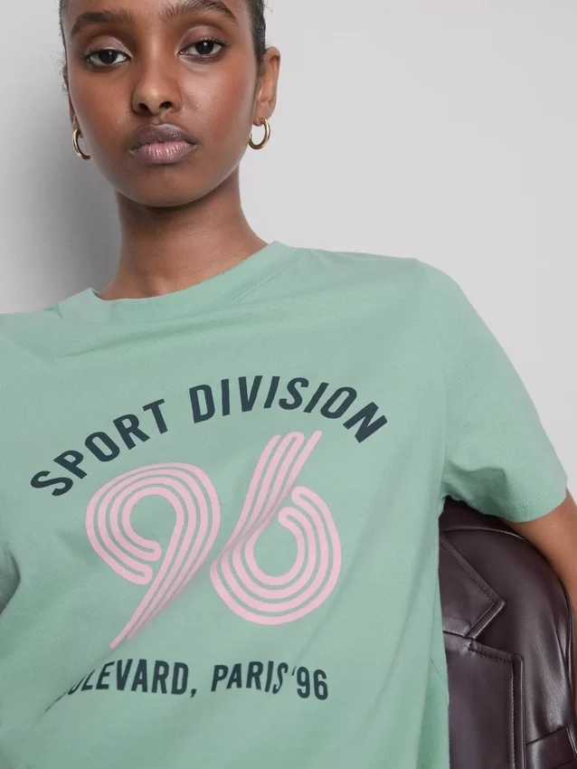 Cotton graphic short sleeve tee Cotton graphic short sleeve tee