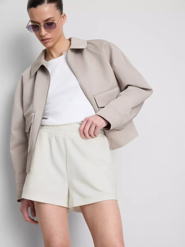 Cotton-rich relaxed airport shorts Cotton-rich relaxed airport shorts