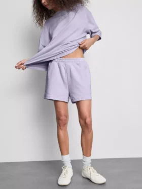 Cotton-rich relaxed airport shorts Cotton-rich relaxed airport shorts