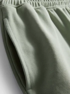 Cotton-rich relaxed airport shorts Cotton-rich relaxed airport shorts
