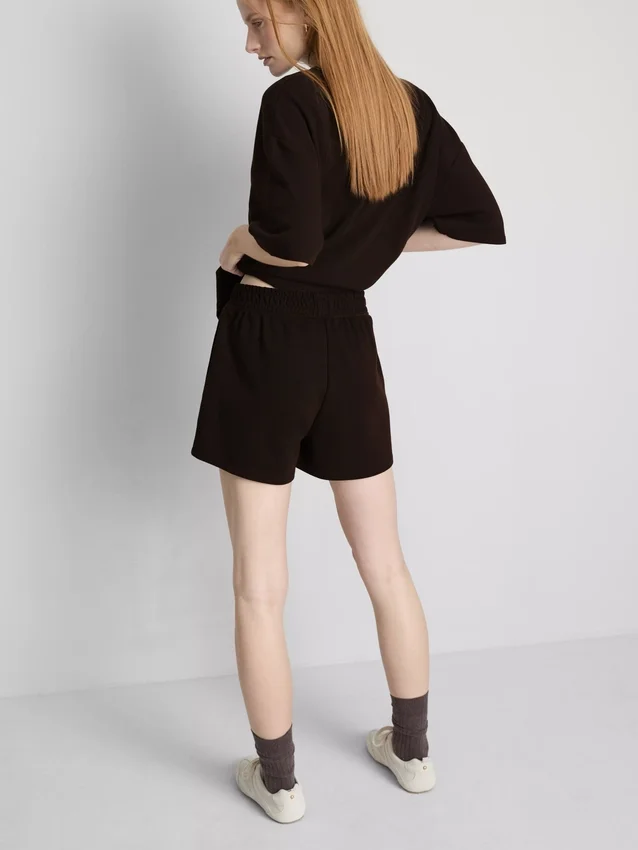 Cotton-rich relaxed airport shorts Cotton-rich relaxed airport shorts