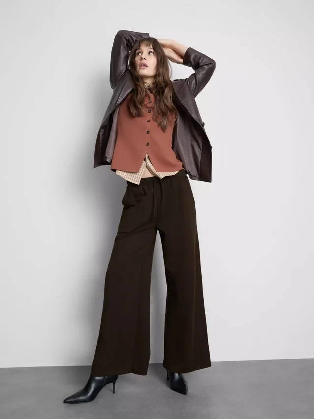 Cozy wide-leg cotton-blend joggers Cozy wide-leg cotton-blend joggers