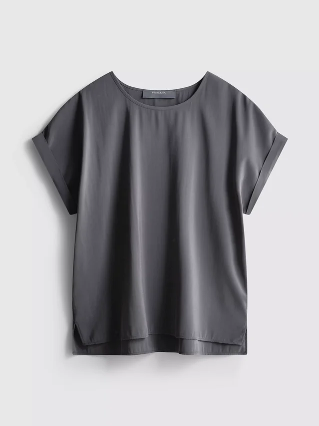 Crew neck roll sleeve tee Crew neck roll sleeve tee