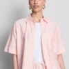 Cropped boxy short-sleeve oxford shirt Cropped boxy short-sleeve oxford shirt