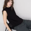 Cropped sleeveless shoulder pad tee Cropped sleeveless shoulder pad tee