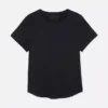Curved hem performance tee