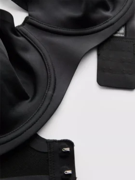 D-h smooth full-coverage bra