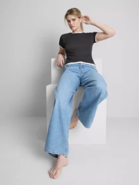 Double layered crew neck tee