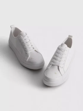 Embroidered daisy sneakers