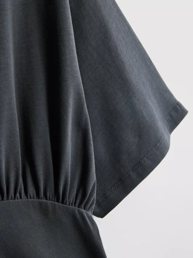 Empire-waist t-shirt Empire-waist t-shirt