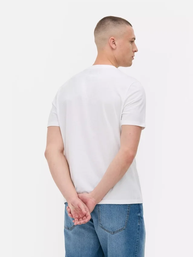 Essential regular fit t-shirt Essential regular fit t-shirt