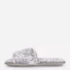 Fluffy crossband slippers Fluffy crossband slippers