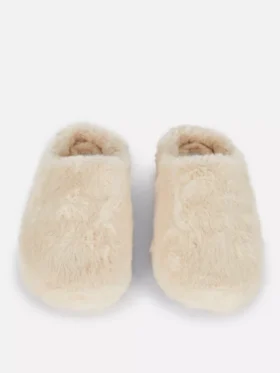 Fluffy slippers