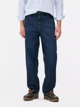 High-waisted relaxed jeans
