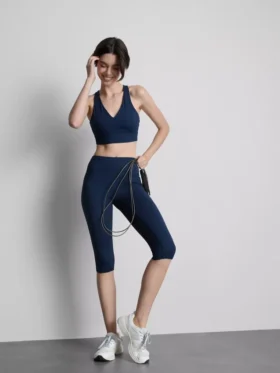 High-waisted smooth support active capri leggings High-waisted smooth support active capri leggings