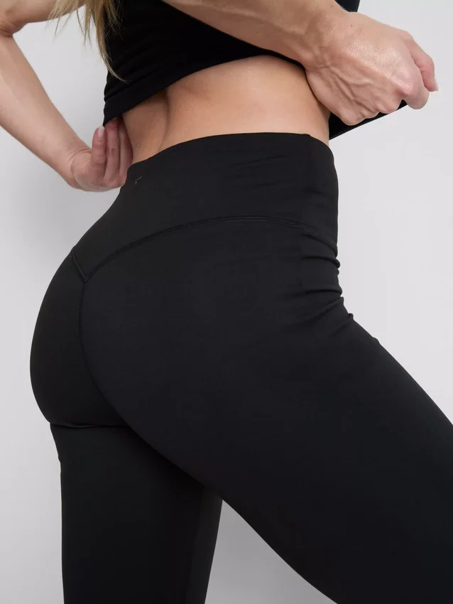 High-waisted smooth support flared active leggings High-waisted smooth support flared active leggings