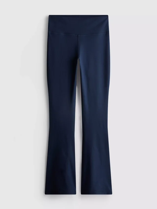 High-waisted smooth support flared active leggings High-waisted smooth support flared active leggings