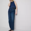 High-waisted straight-leg jeans High-waisted straight-leg jeans