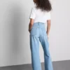 High-waisted straight-leg jeans High-waisted straight-leg jeans