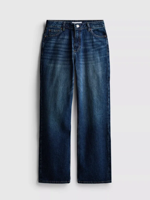High-waisted straight-leg jeans High-waisted straight-leg jeans