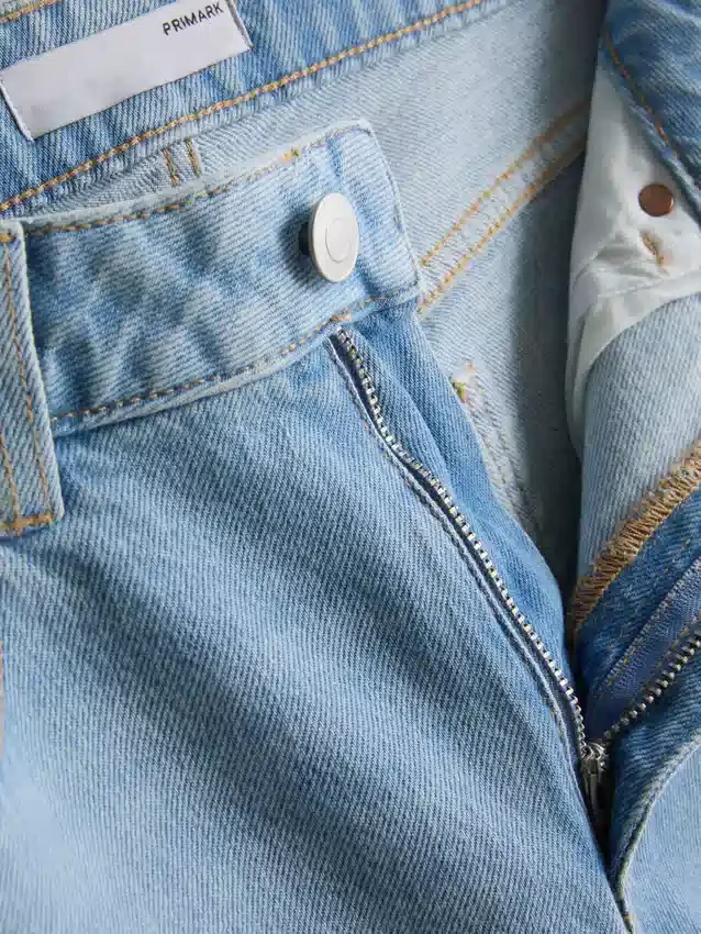 High-waisted straight-leg jeans High-waisted straight-leg jeans