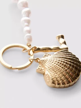 Initial shell charm keychain