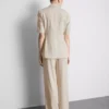 Linen-blend short-sleeve blazer Linen-blend short-sleeve blazer