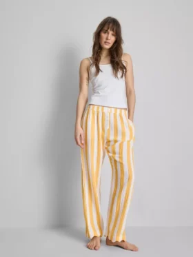 Love to lounge ruffle straight-leg pajama bottoms Love to lounge ruffle straight-leg pajama bottoms