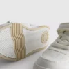 Low-top sneakers
