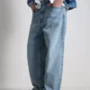 Mid-rise baggy jeans