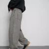 Mid-rise baggy jeans Mid-rise baggy jeans