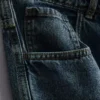 Mid-rise baggy jeans