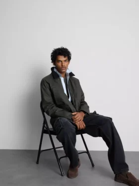 Mid-rise loose cargo jeans
