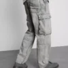 Mid-rise loose cargo jeans Mid-rise loose cargo jeans