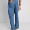 Mid-rise relaxed jeans Mid-rise relaxed jeans