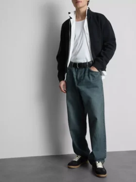 Mid-rise relaxed straight leg jeans