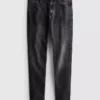 Mid-rise skinny jeans