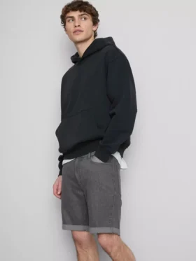 Mid-rise slim denim shorts Mid-rise slim denim shorts