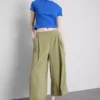 Mid-rise wide leg culotte pants Mid-rise wide leg culotte pants